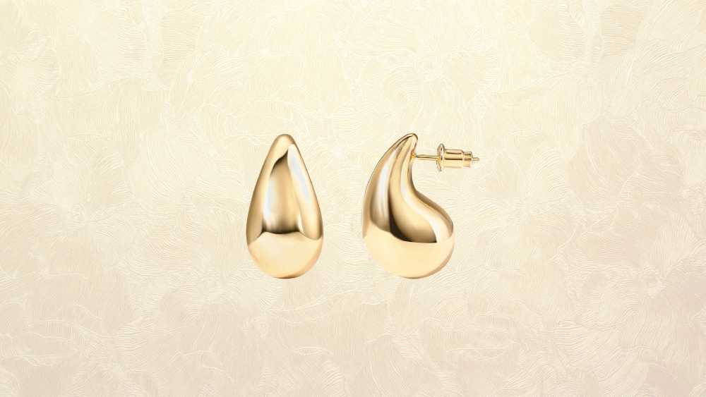 Teardrop gold earrings