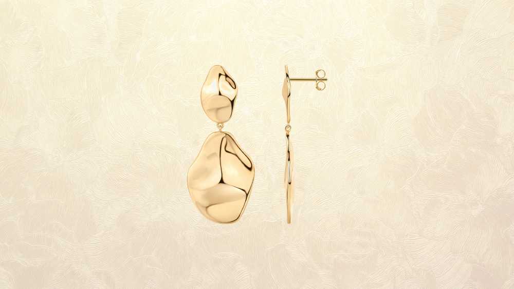 Stunning hammered earrings