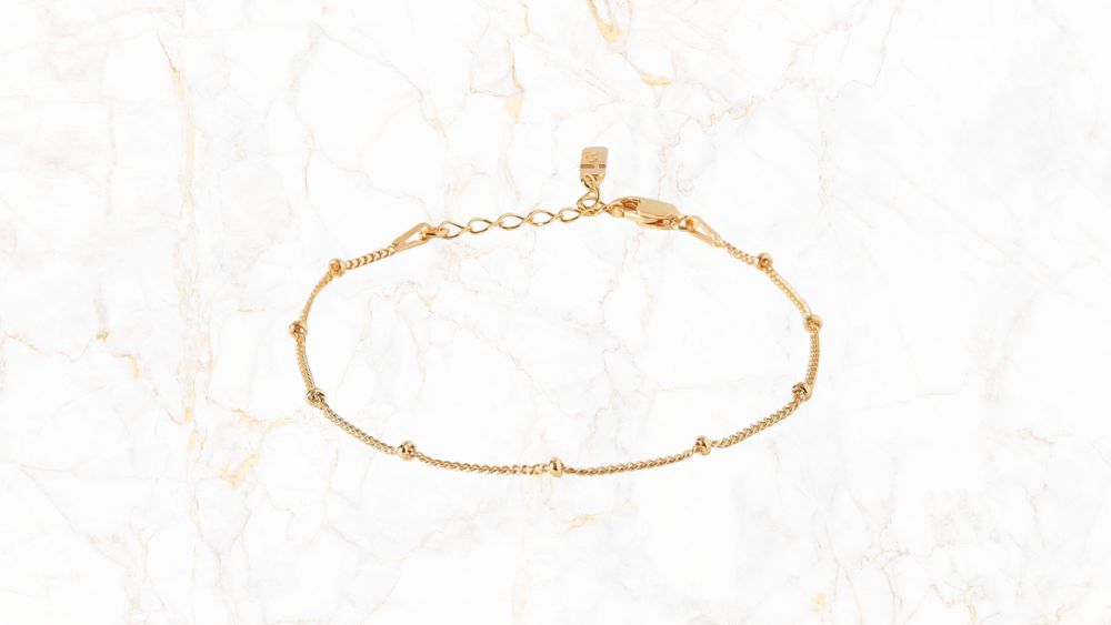 Gold ball chain bracelet with shine